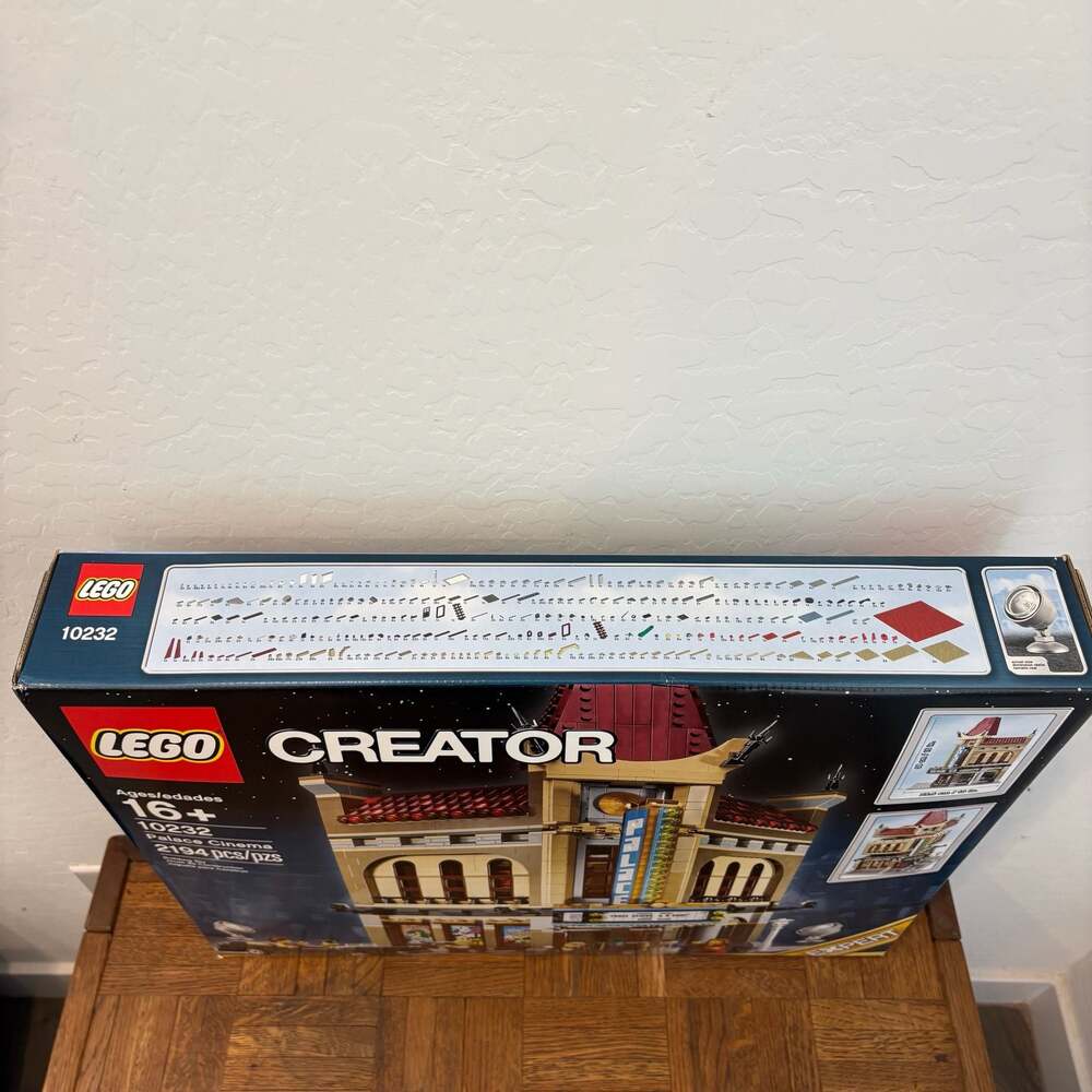 Lego Creator 10232 Palace Cinema Retired Set New in Box - Picture 2 of 6